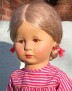 K&auml;the Kruse 47er Puppe von 1985 im roten Kittel
